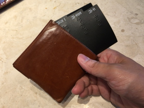 小さなお財布にもはいるコンパクトなイメージ