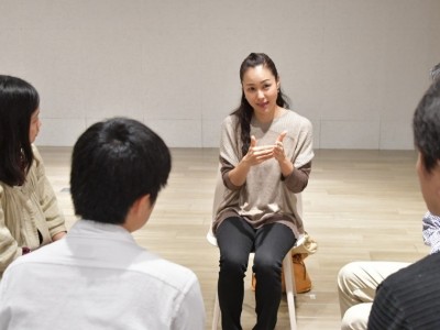 【超福祉展】「本」として紡がれる、あなたと私のストーリー ～ろう者の女優、忍足亜希子さんが国内最大規模のヒューマンライブラリーで「本」役に挑戦～　タイトル画像