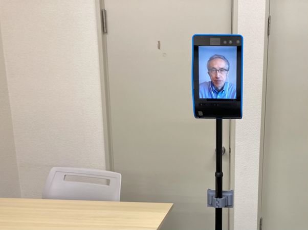 リモートワーキングロボットで働く森さん