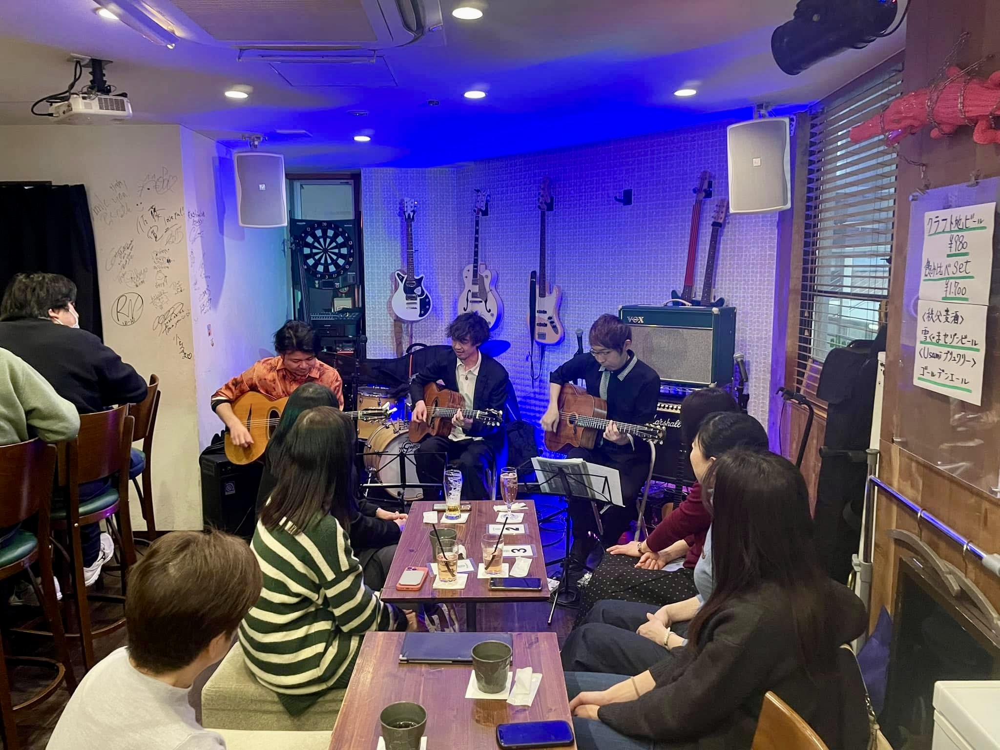 「ジプシースウィングギタートリオ「GYPSY JAPAN」でのライブ演奏