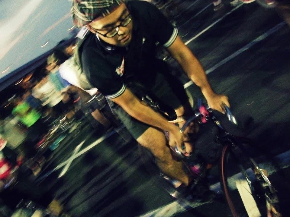 目が見えていた頃の山本さん。自転車のレースにも出場するほどだった。