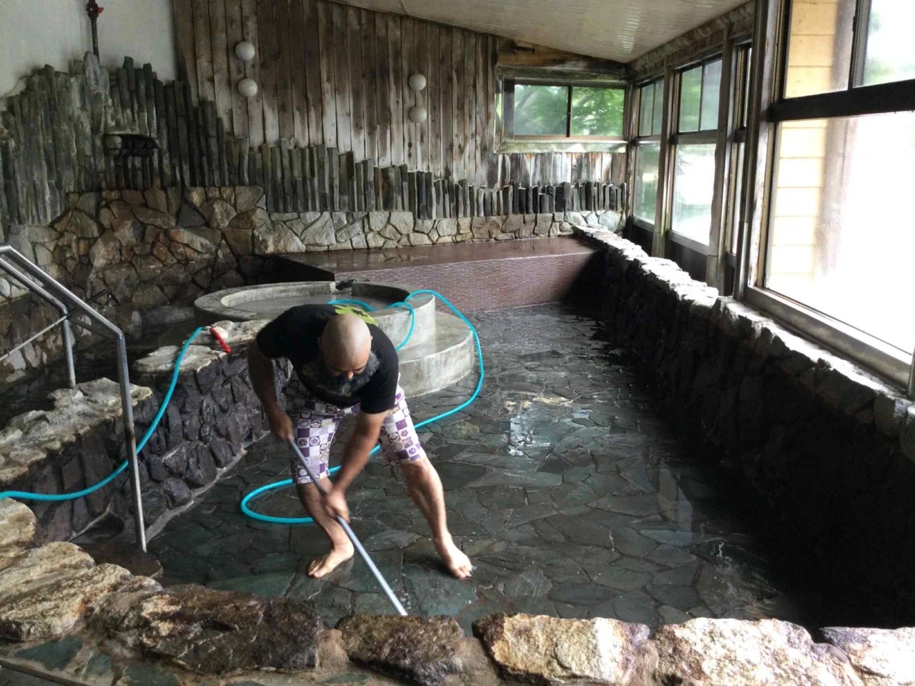 旅でお世話になった場所にて、お手伝いも行っている