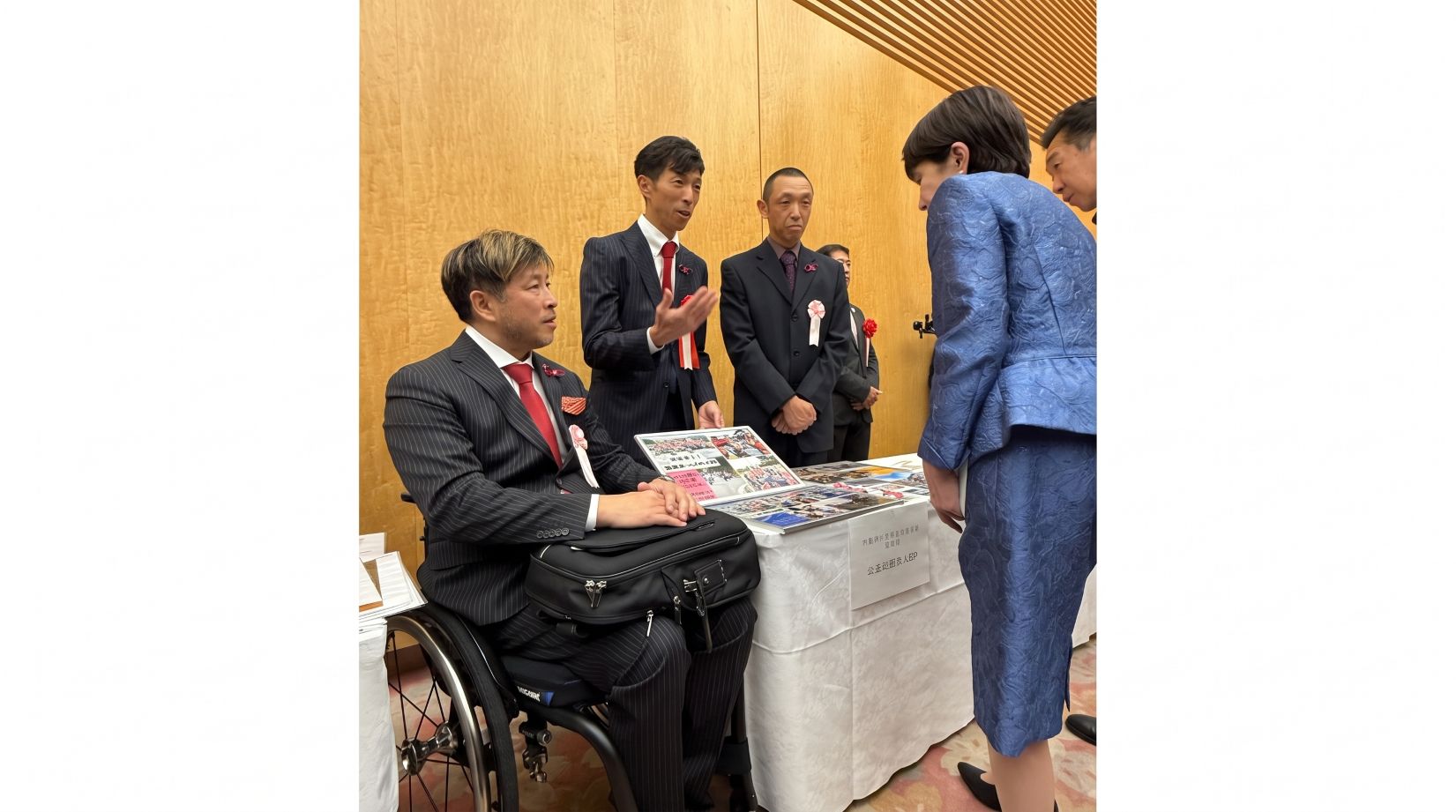SSPのブースに訪れている高市早苗総理大臣